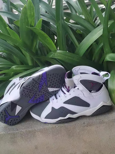 Air Jordan 7-200